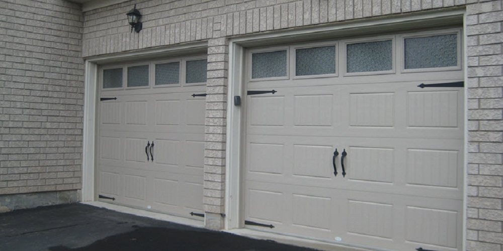 Which is Better: A Sectional Garage Door Or a Side Hinged Garage Door?